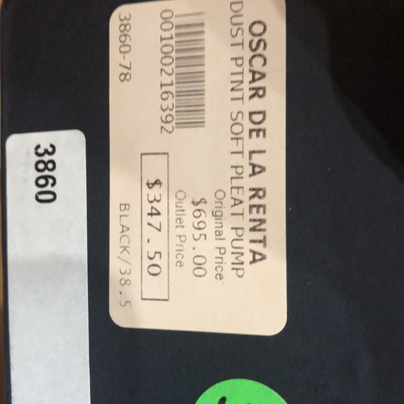 Oscar de la Renta size 38.5 - Picture 6 of 6